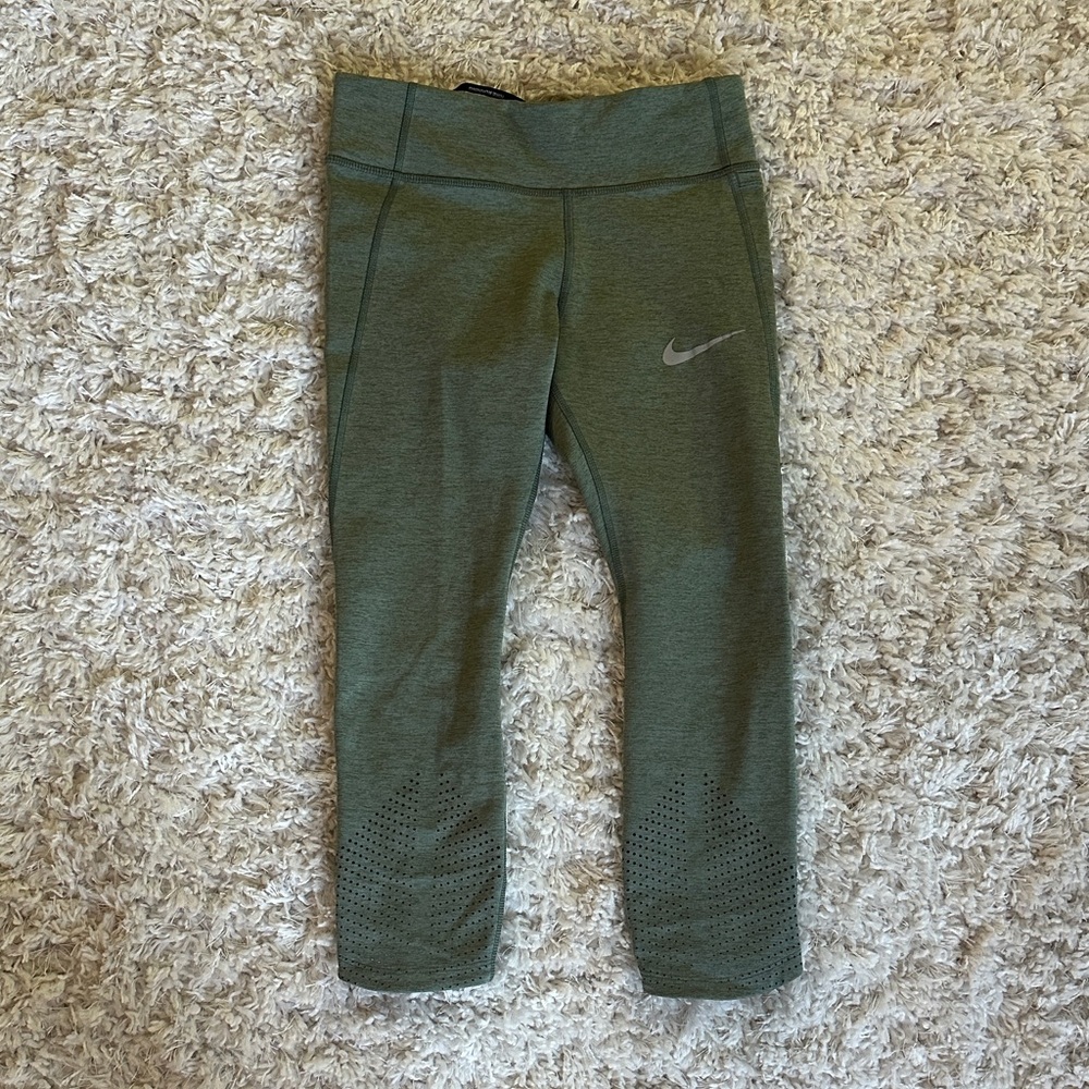 Nike Cropped Leggings